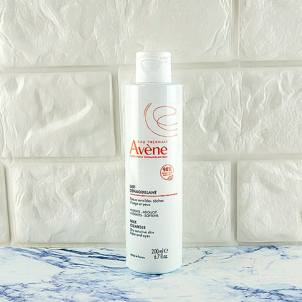 Avene雅漾~活泉舒緩卸妝乳(200ml) Avene雅漾~活泉舒緩卸妝乳(200ml)